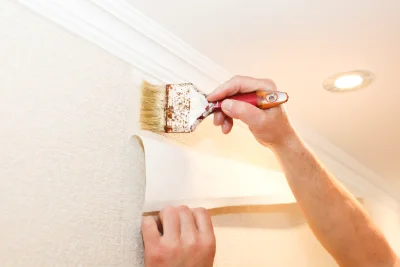 Pose de papier peint à Cognac — revêtements muraux et toiles de verre